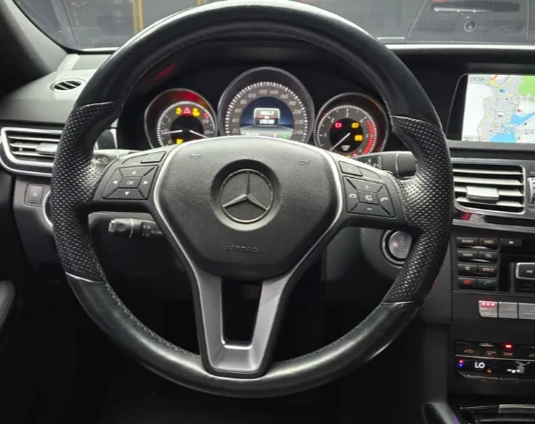 Mercedes-Benz E 250 4Matic Avantgarde, снимка 13 - Автомобили и джипове - 52750793