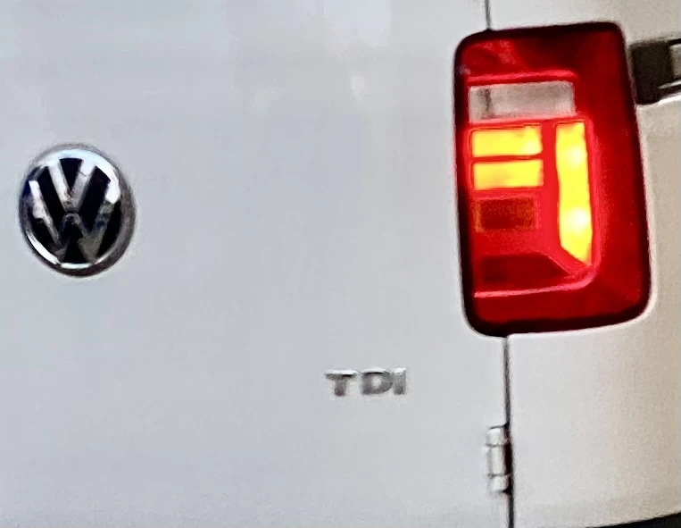 VW Caddy 2.0 TDI  105к.с., снимка 6 - Автомобили и джипове - 53137235