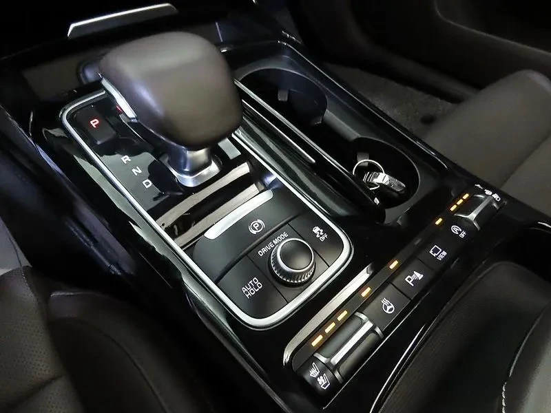Kia Stinger 2.0 turbo 2WD, снимка 12 - Автомобили и джипове - 55557867