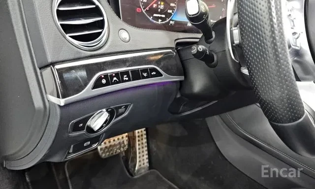 Mercedes-Benz S 63 AMG 4MATIC+ , снимка 15 - Автомобили и джипове - 55773029