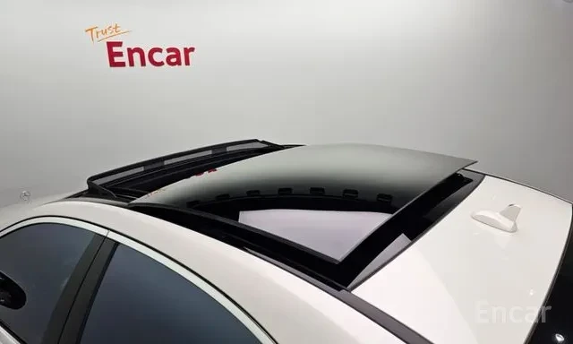 Mercedes-Benz S 63 AMG 4MATIC+ , снимка 13 - Автомобили и джипове - 55773029