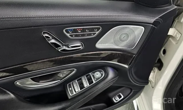 Mercedes-Benz S 63 AMG 4MATIC+ , снимка 14 - Автомобили и джипове - 55773029