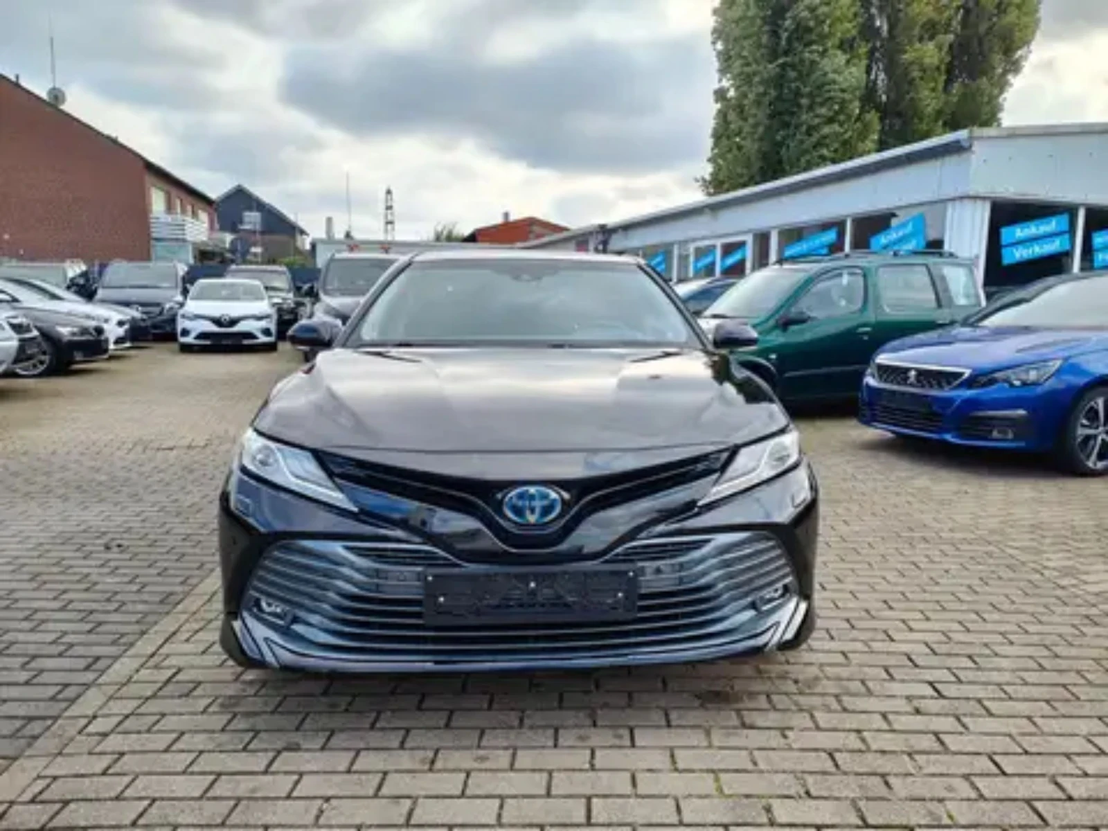 Toyota Camry 2.5 Hybrid - изображение 2