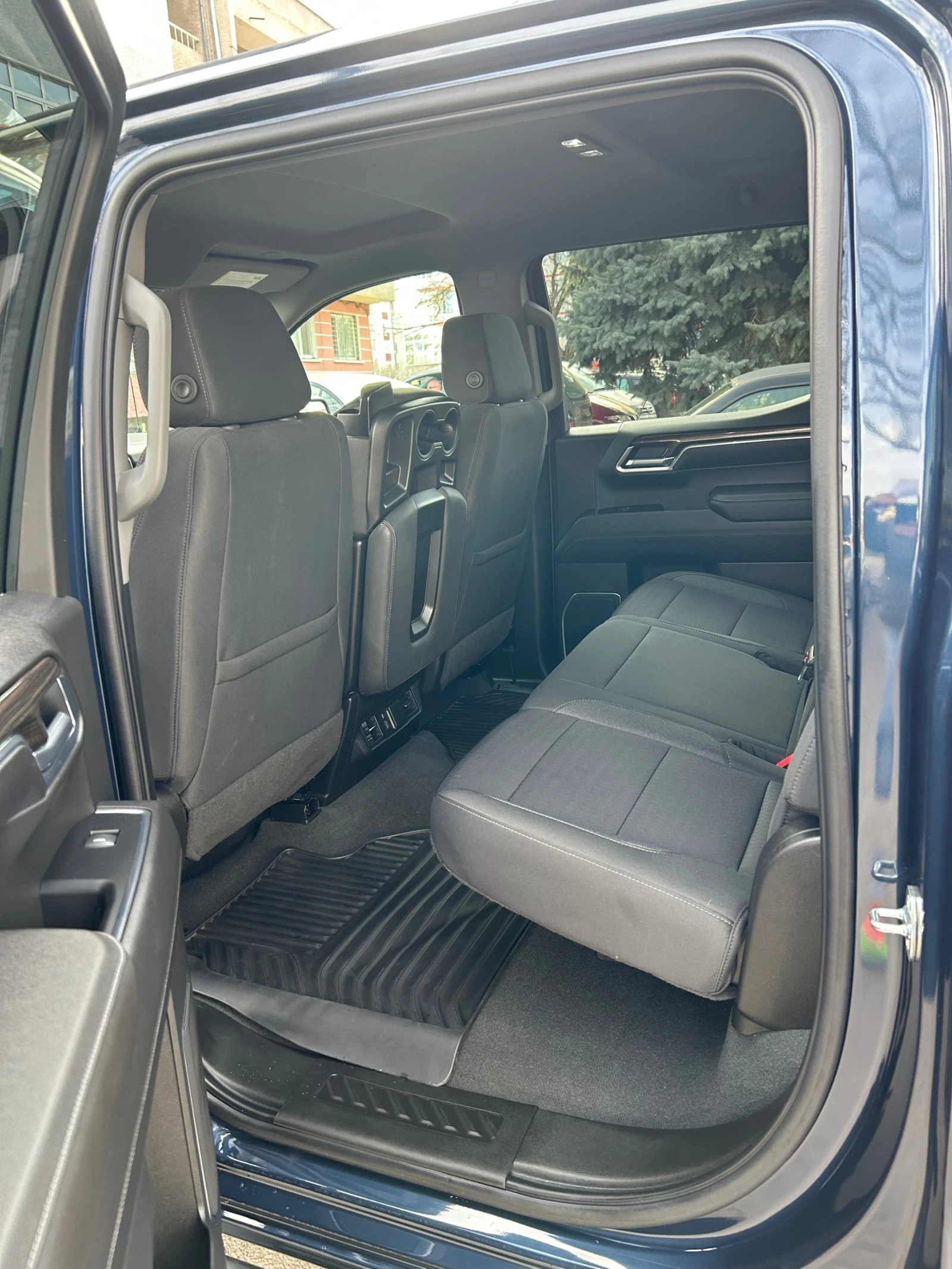 Chevrolet Silverado Crew Cab 1500 LT - изображение 8