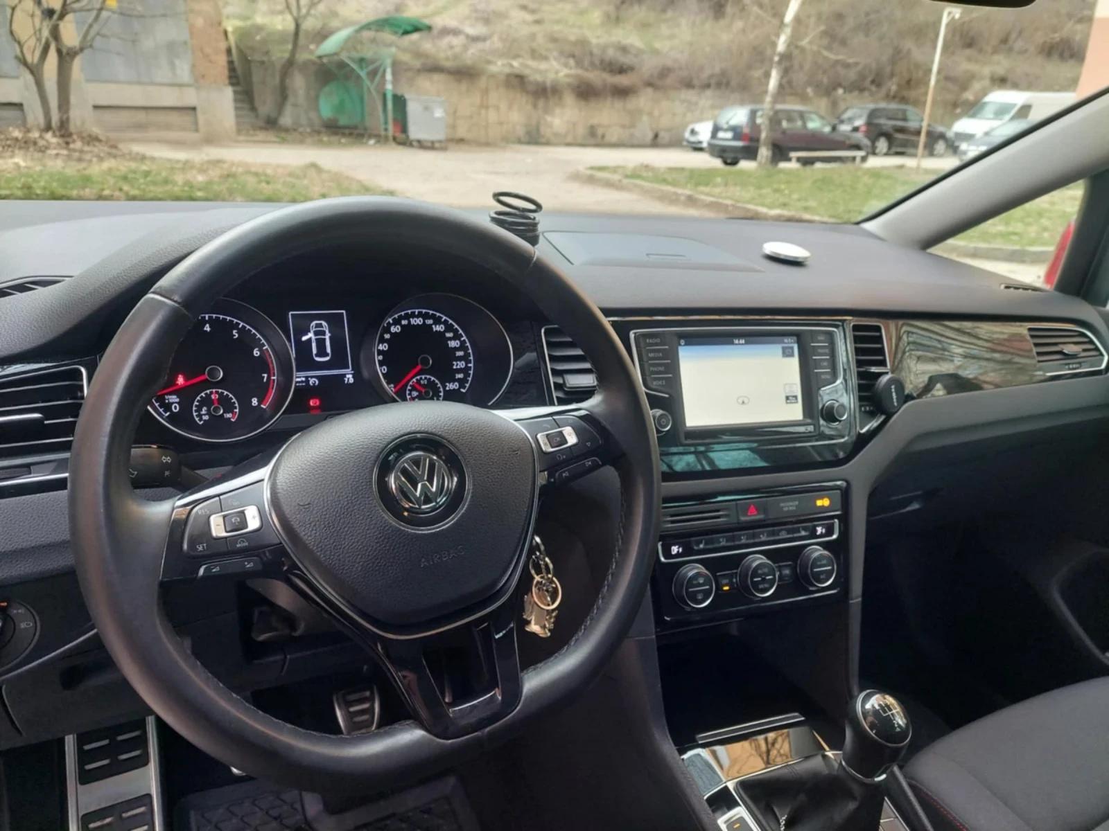 VW Sportsvan 1.4 TSI Sound - изображение 7