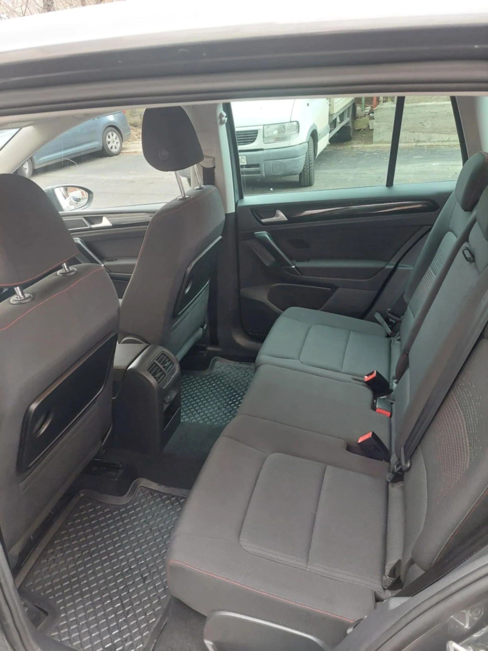 VW Sportsvan 1.4 TSI Sound - изображение 8