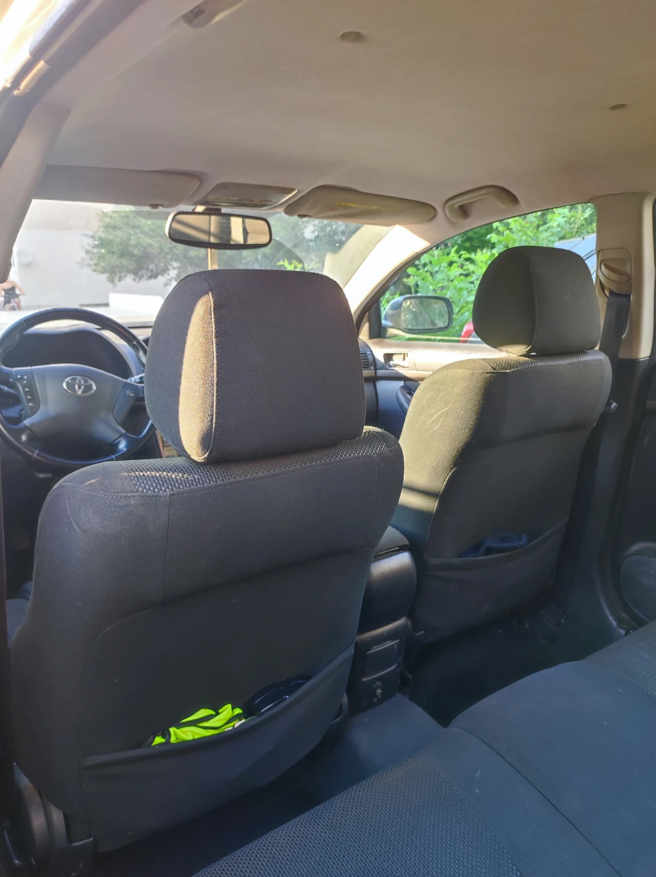 Toyota Avensis Комби - изображение 5