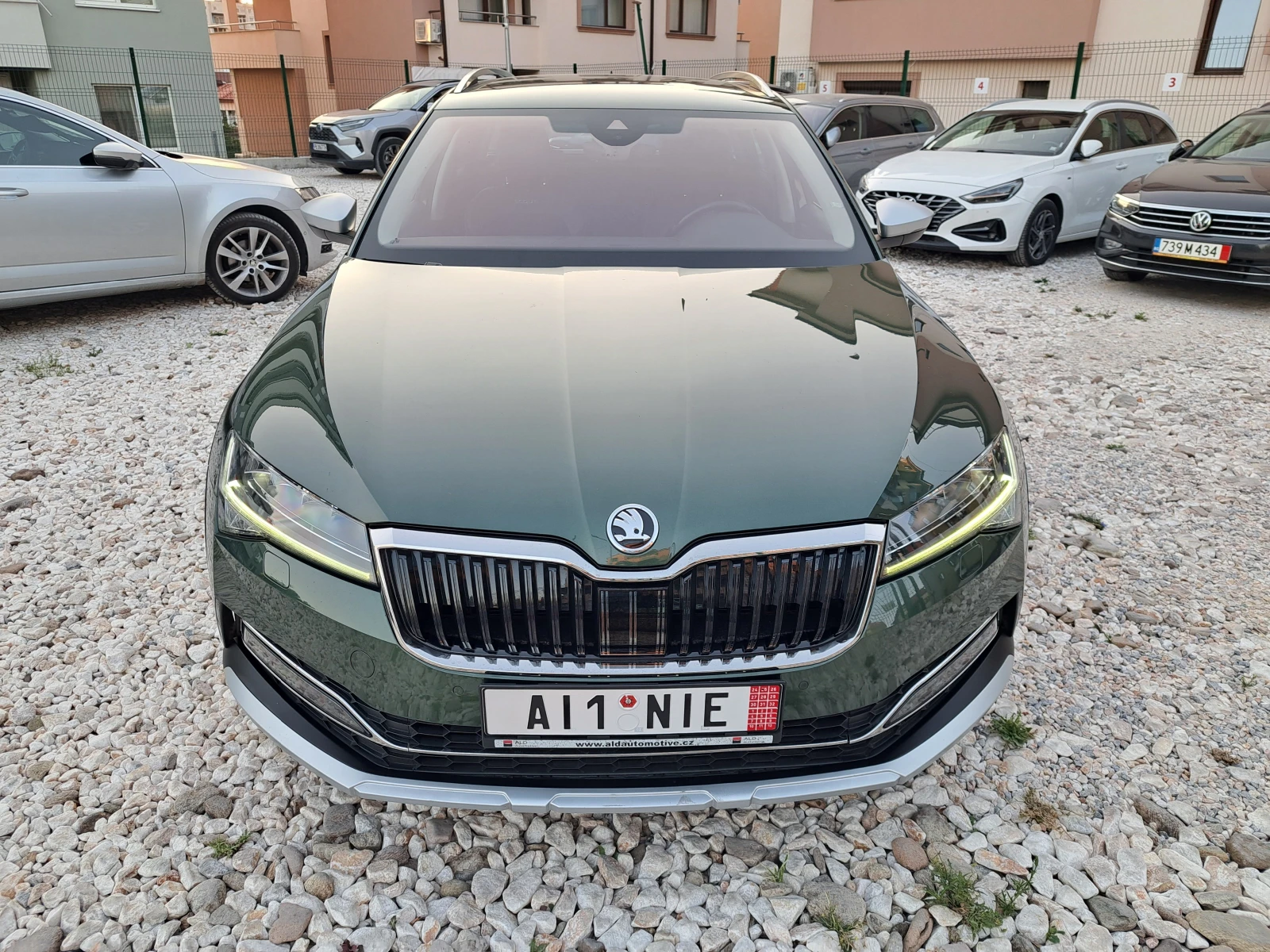Skoda Superb Scout 2.0Tdi 200 к.с. 4х4 - изображение 2