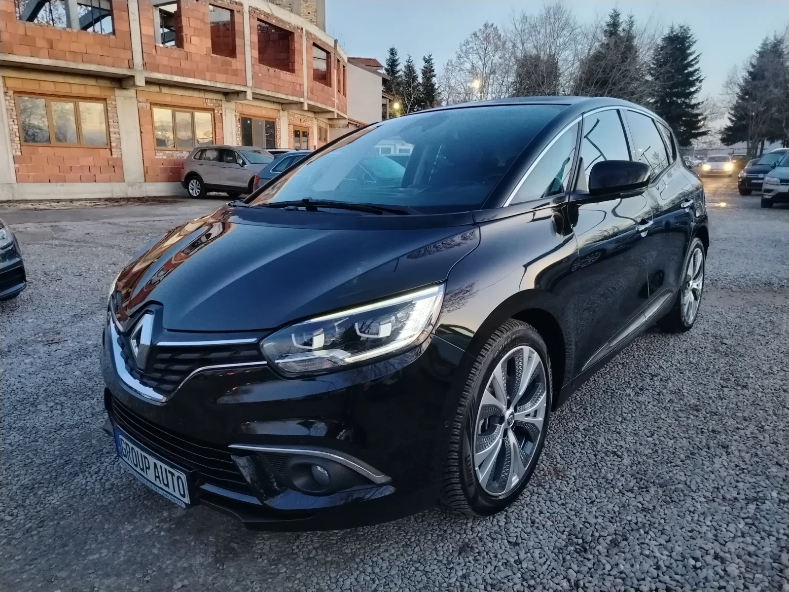 Renault Scenic 1.5dci-110к.с/НАВИГАЦИЯ/КЛИМАТРОНИК/КАМЕРА/FULL!!! - изображение 3