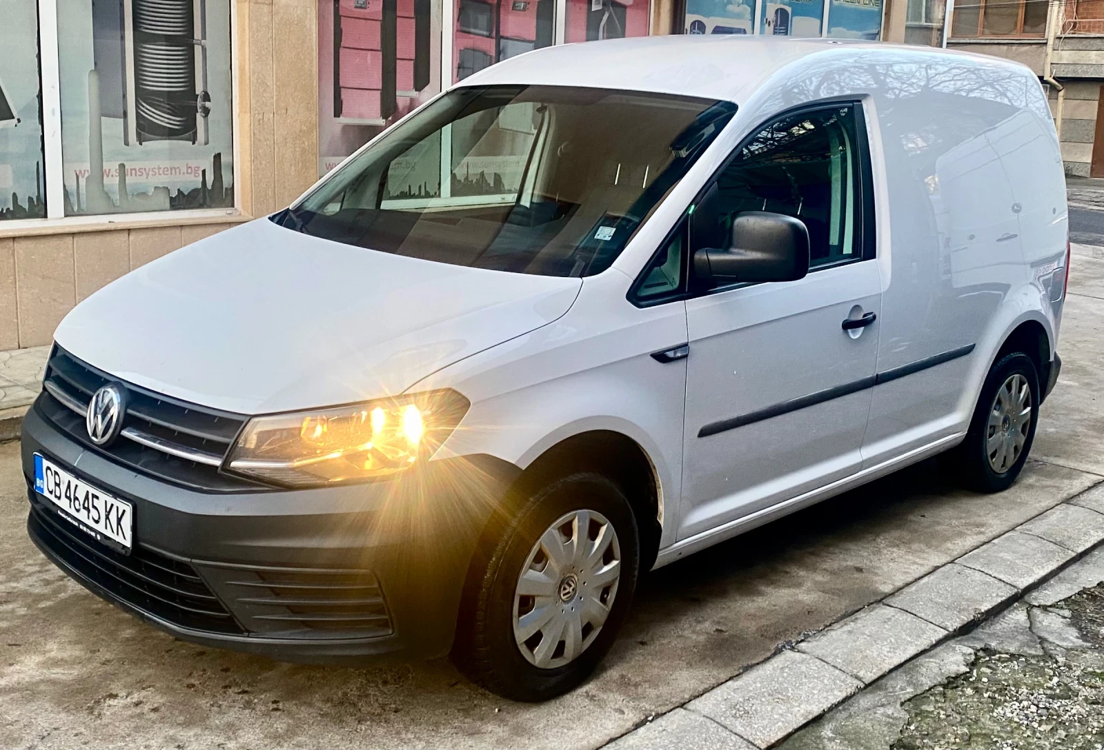 VW Caddy 2.0 TDI  105�.�. | Mobile.bg � ����������� 4
