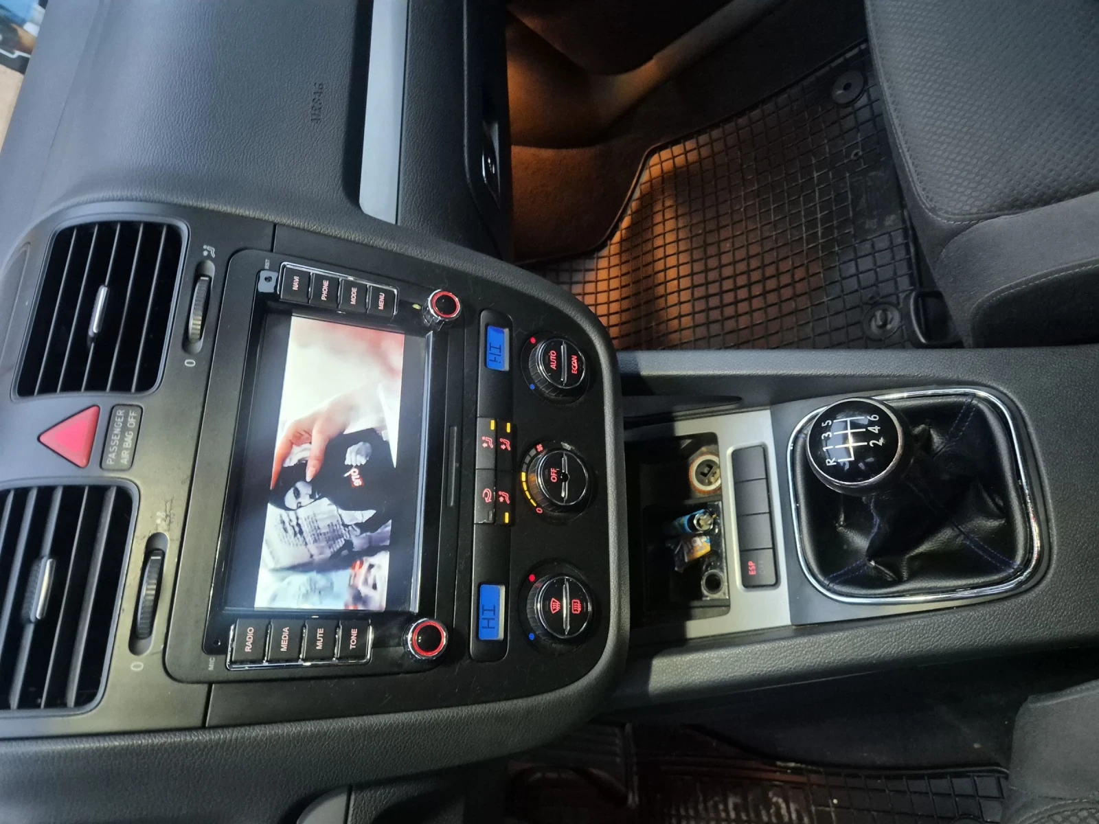 VW Golf 2.0 tdi 140ps - изображение 6