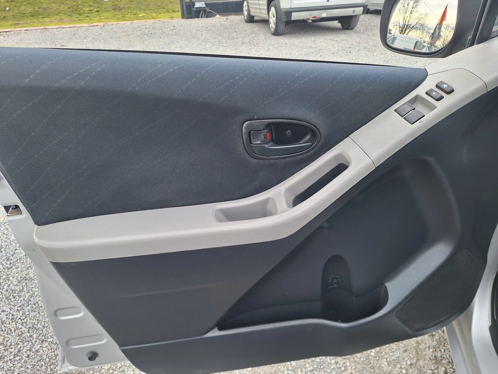 Toyota Yaris 1.4d4d | Mobile.bg � ����������� 11