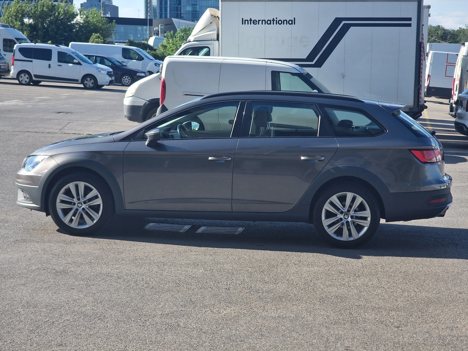 Seat Leon 1.8TSI | 4x4 | 180 к.с. | автоматик | дистроник | , снимка 6 - Автомобили и джипове - 54081468