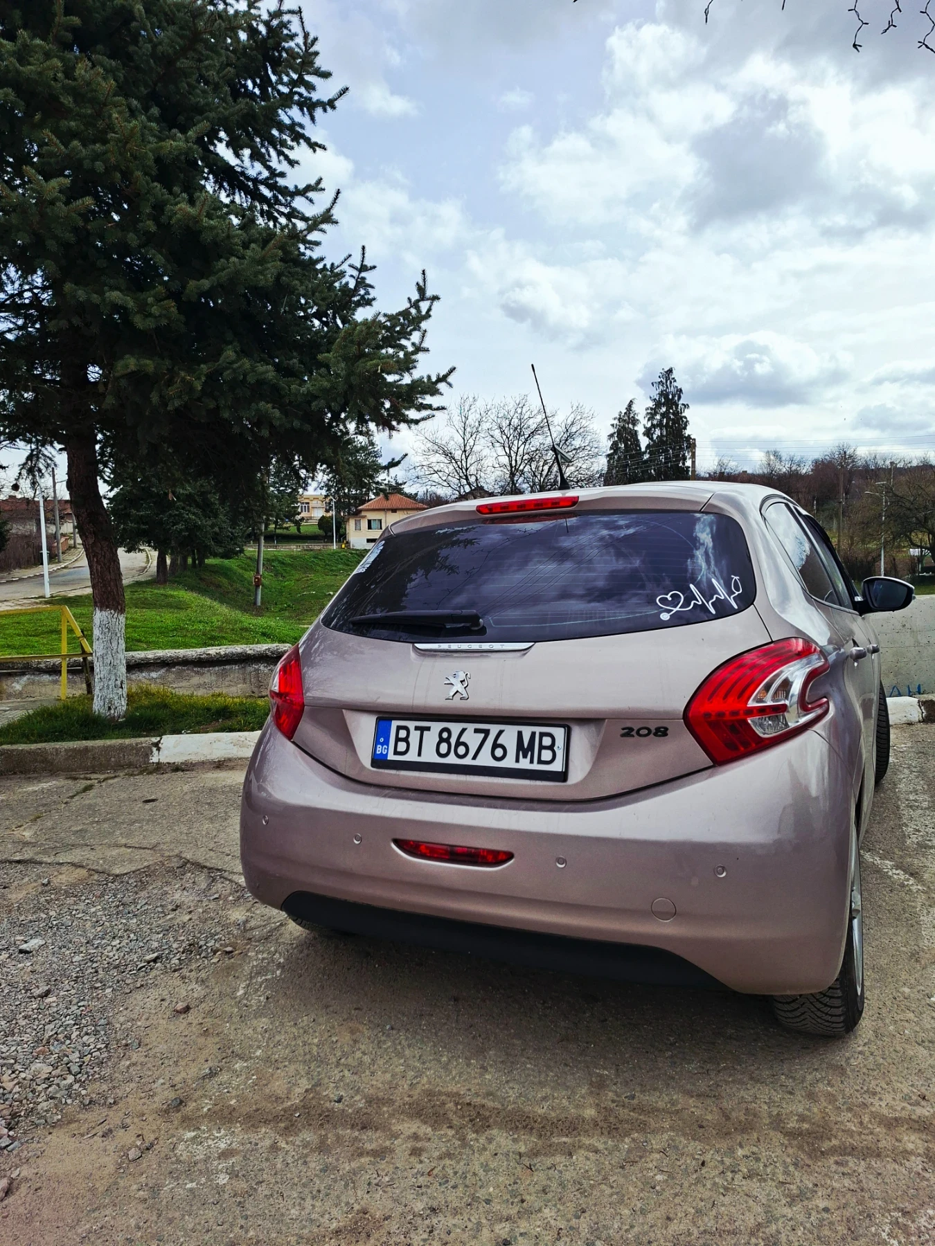 Peugeot 208, снимка 3 - Автомобили и джипове - 54595931