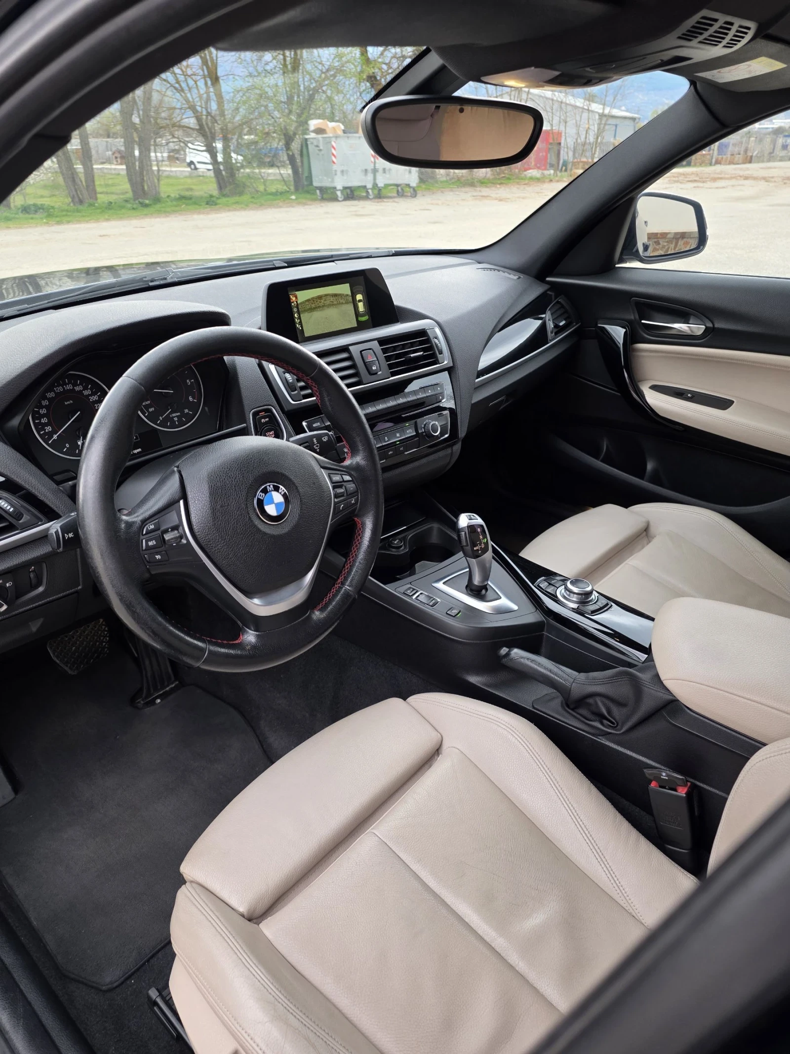 BMW 120 xDrive Sportline, снимка 11 - Автомобили и джипове - 54874411