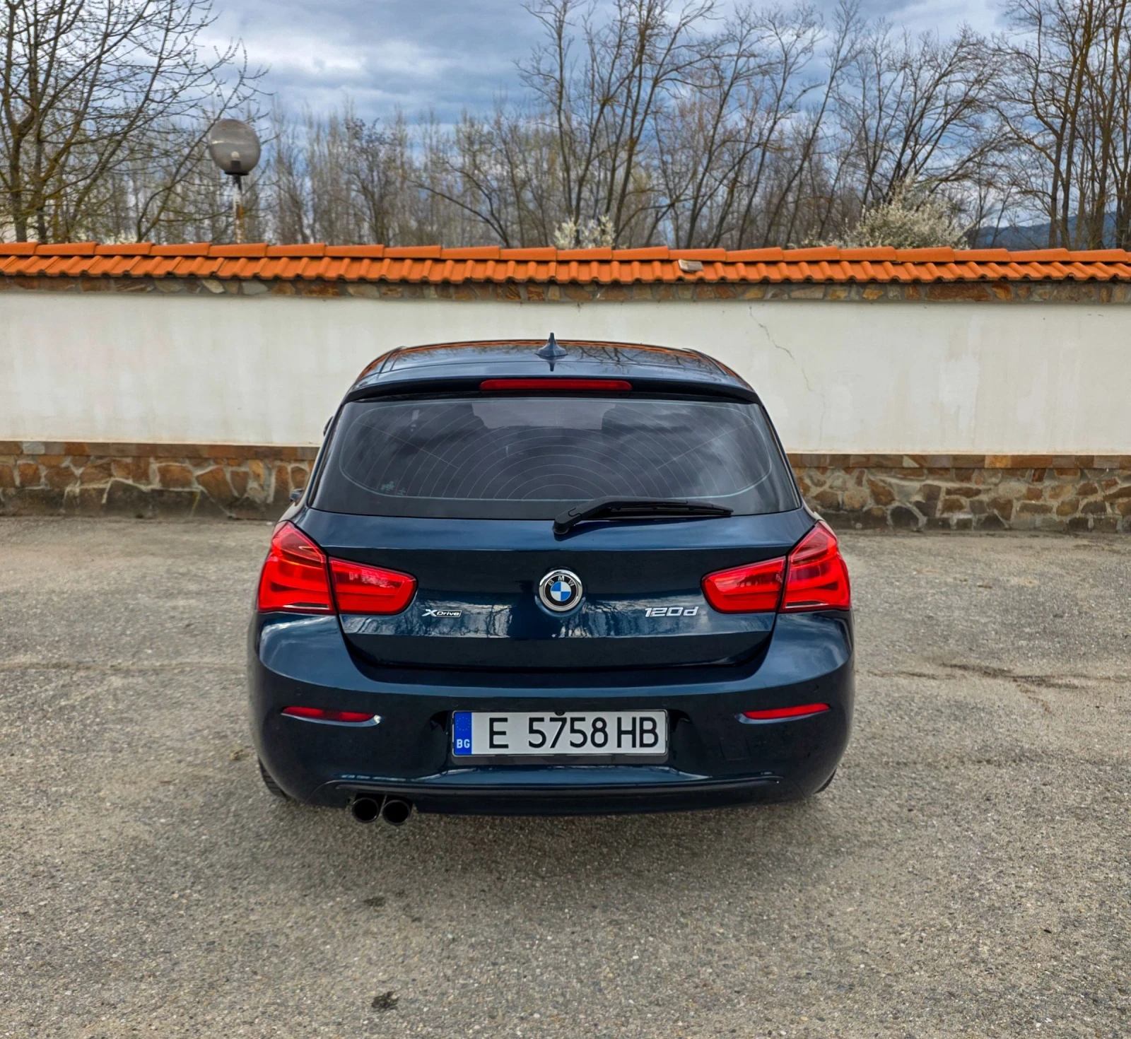 BMW 120 xDrive Sportline, снимка 7 - Автомобили и джипове - 54874411