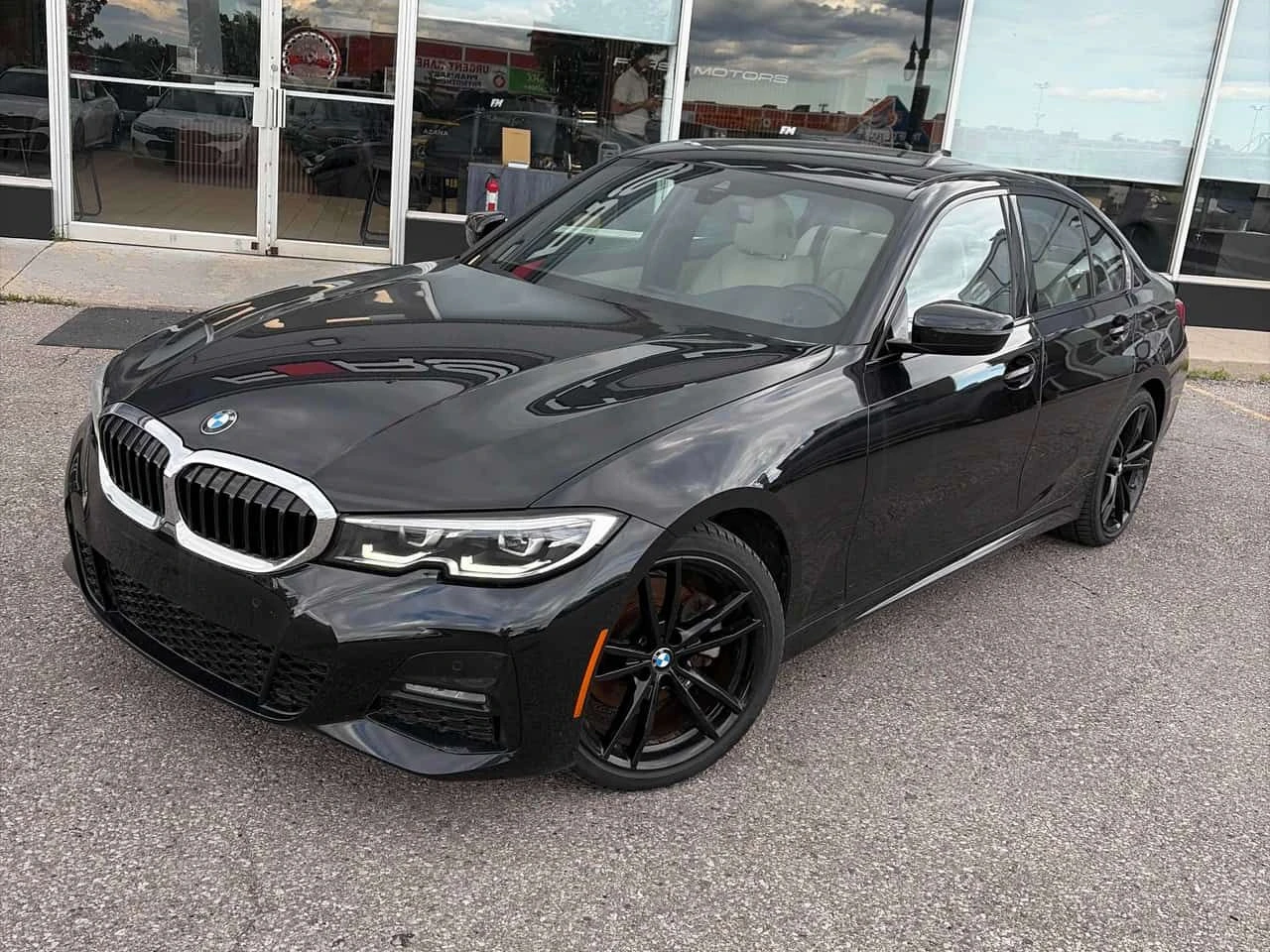 BMW 330 * 330i xDrive * CARFAX * БЕЗ ПЪРВОНАЧАЛНА ВНОСКА