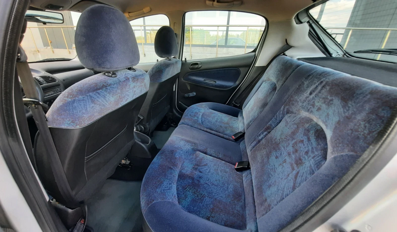 Peugeot 206 1.4i, снимка 15 - Автомобили и джипове - 55042312
