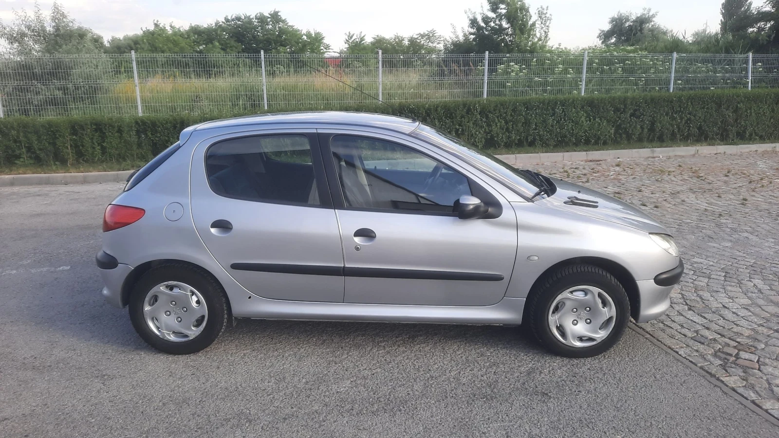 Peugeot 206 1.4i, снимка 4 - Автомобили и джипове - 55042312