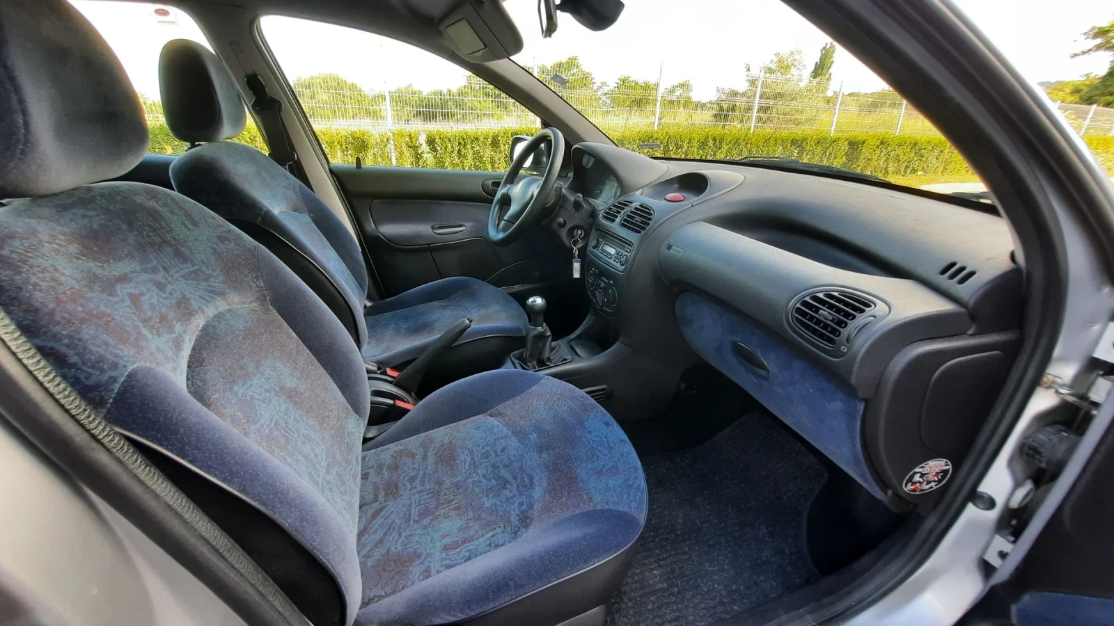Peugeot 206 1.4i, снимка 12 - Автомобили и джипове - 55042312