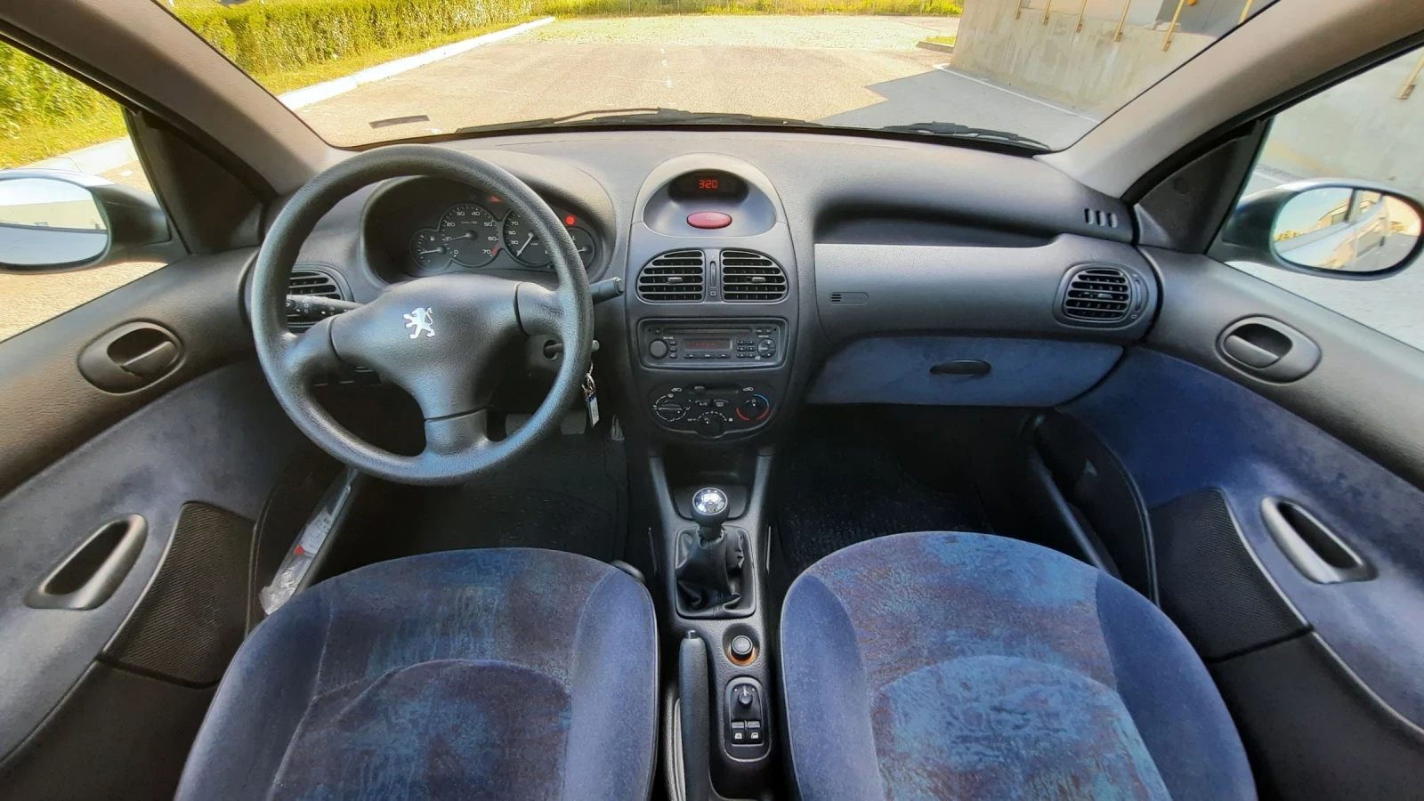 Peugeot 206 1.4i, снимка 11 - Автомобили и джипове - 55042312