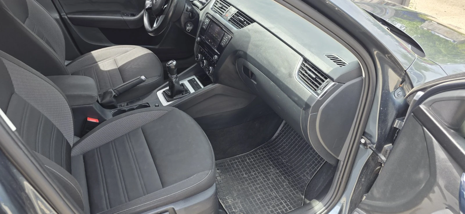 Skoda Octavia Ambition 1, 6, снимка 8 - Автомобили и джипове - 55199712