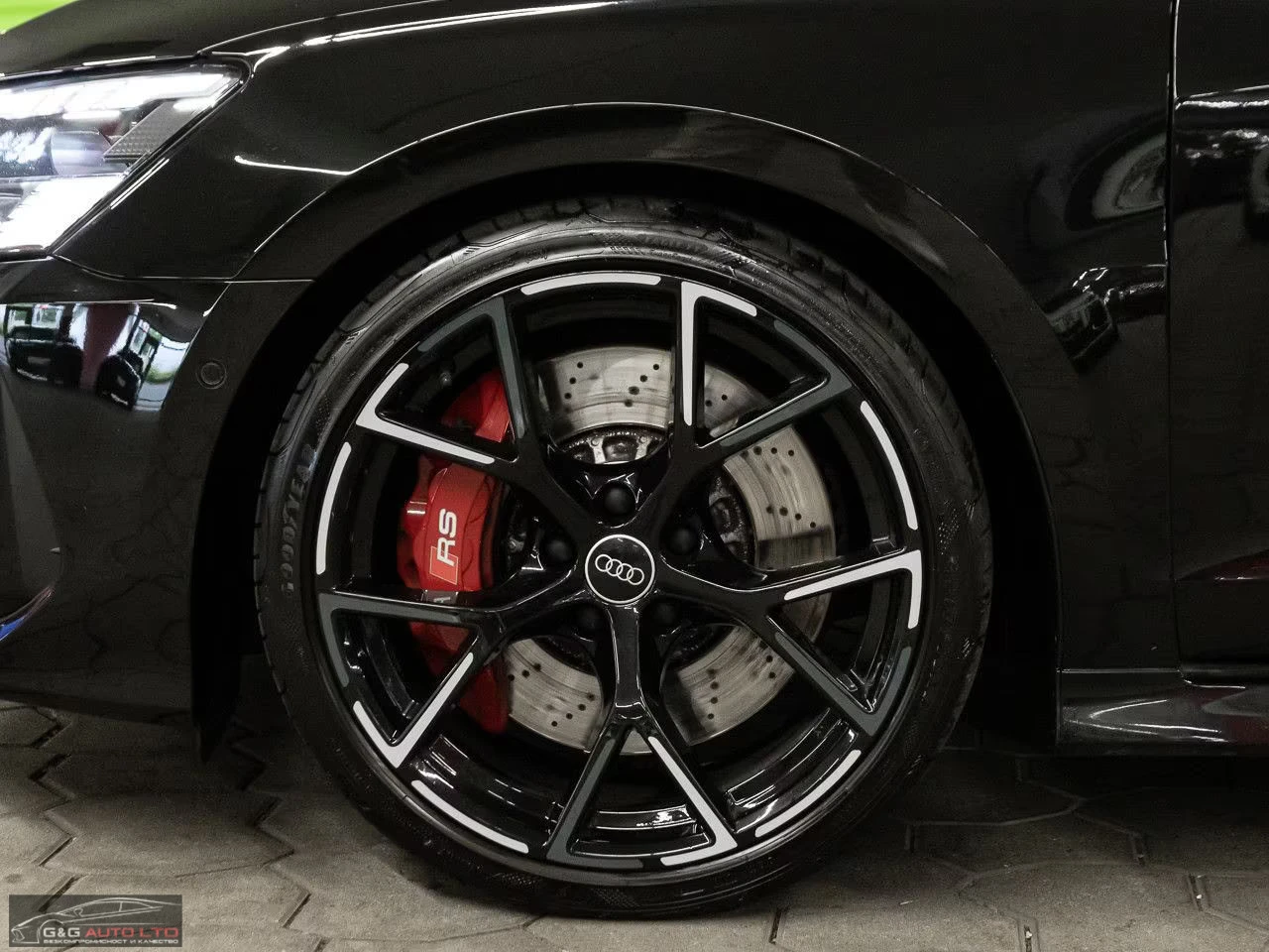 Audi Rs3 LIMOUSINE/400HP/MATRIX/PANO/B&O/MEMO/563q, снимка 4 - Автомобили и джипове - 55528020