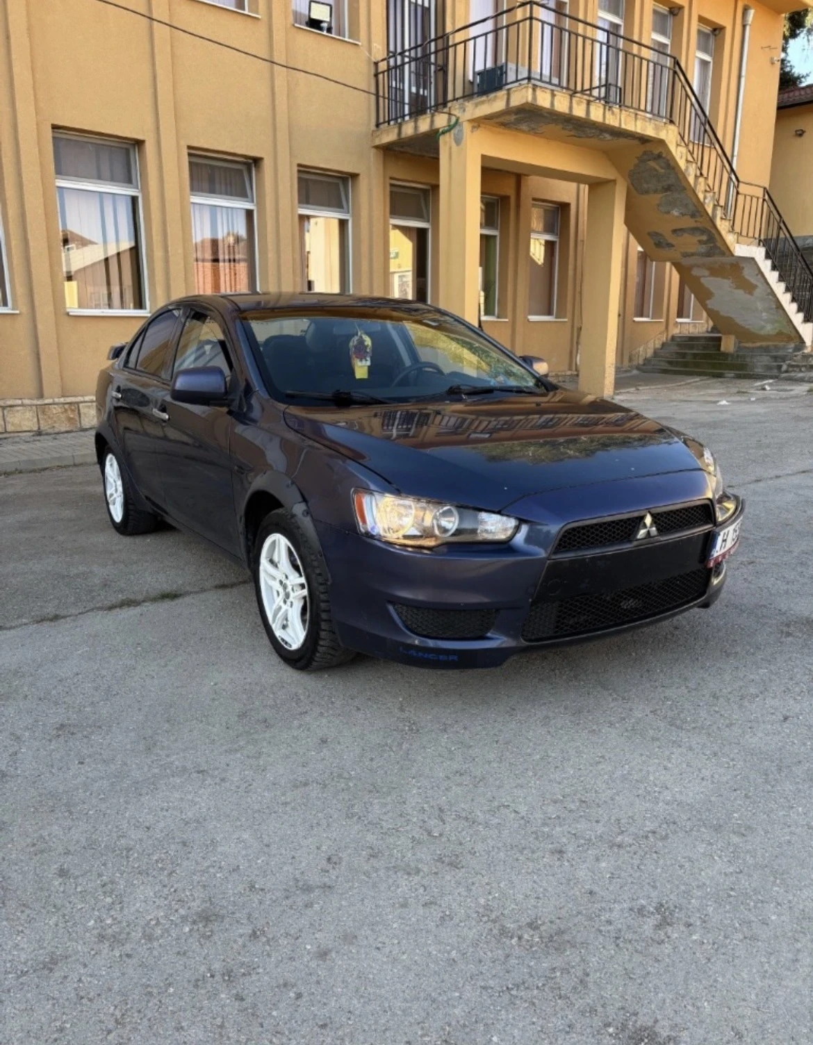 Mitsubishi Lancer 1.5i, снимка 3 - Автомобили и джипове - 55679799