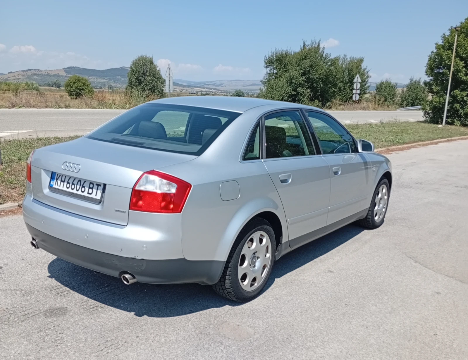 Audi A4 1.8T Quattro , снимка 10 - Автомобили и джипове - 55834140