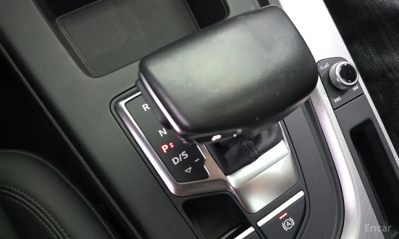 Audi A5 * 40 TFSI Quattro Sportback * ФИНАНСИРАНЕ, снимка 9 - Автомобили и джипове - 56156045