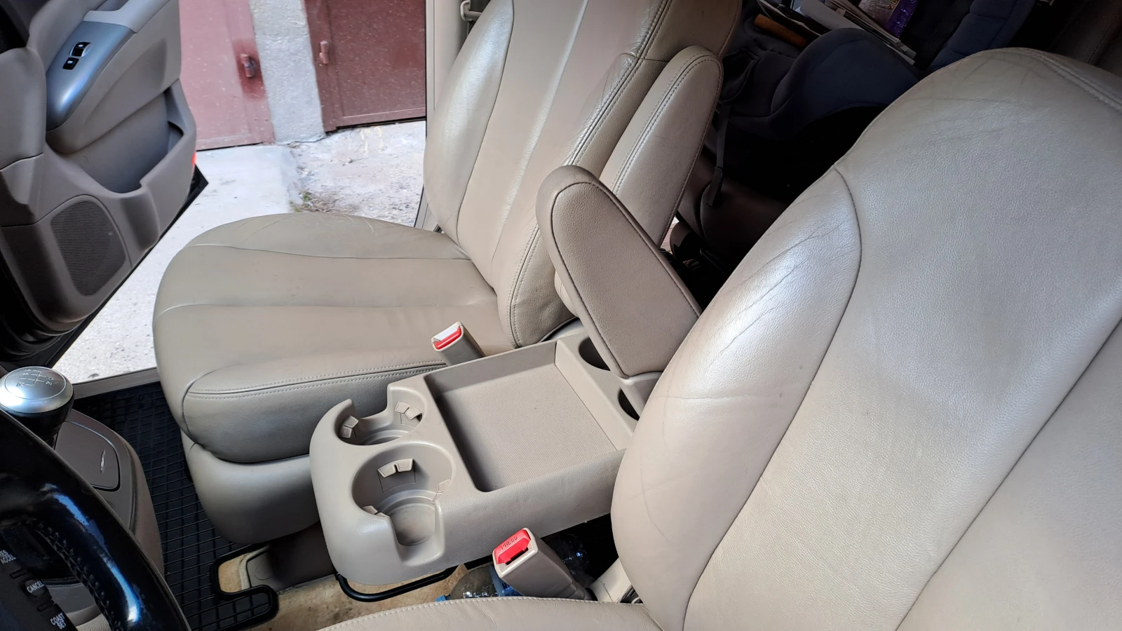 Kia Carnival EX, снимка 10 - Автомобили и джипове - 56344209