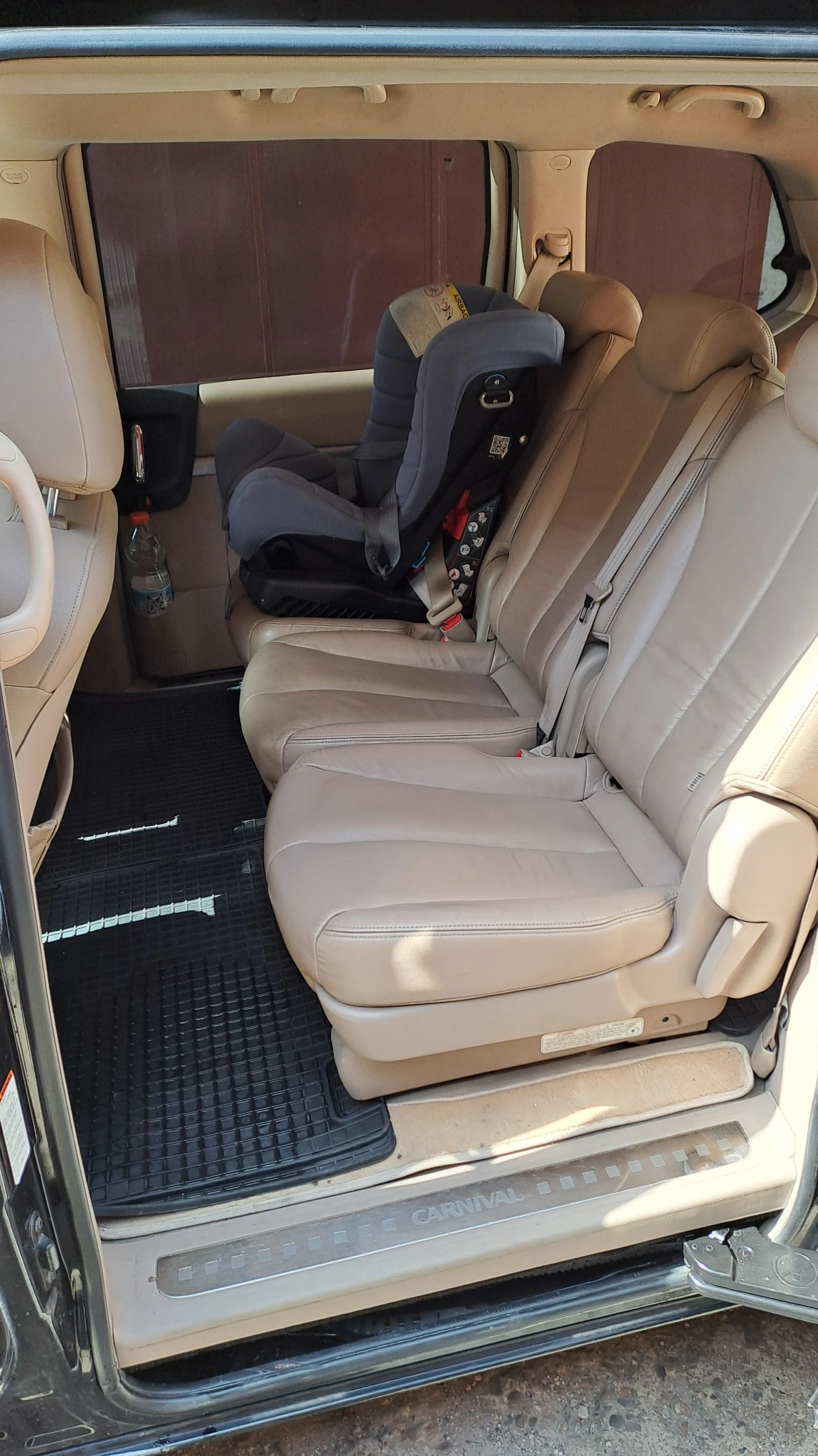 Kia Carnival EX, снимка 5 - Автомобили и джипове - 56344209