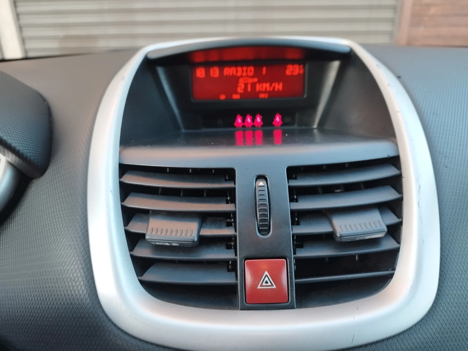 Peugeot 207 1.2 I, ����� ���������, �������� | Mobile.bg � ����������� 12
