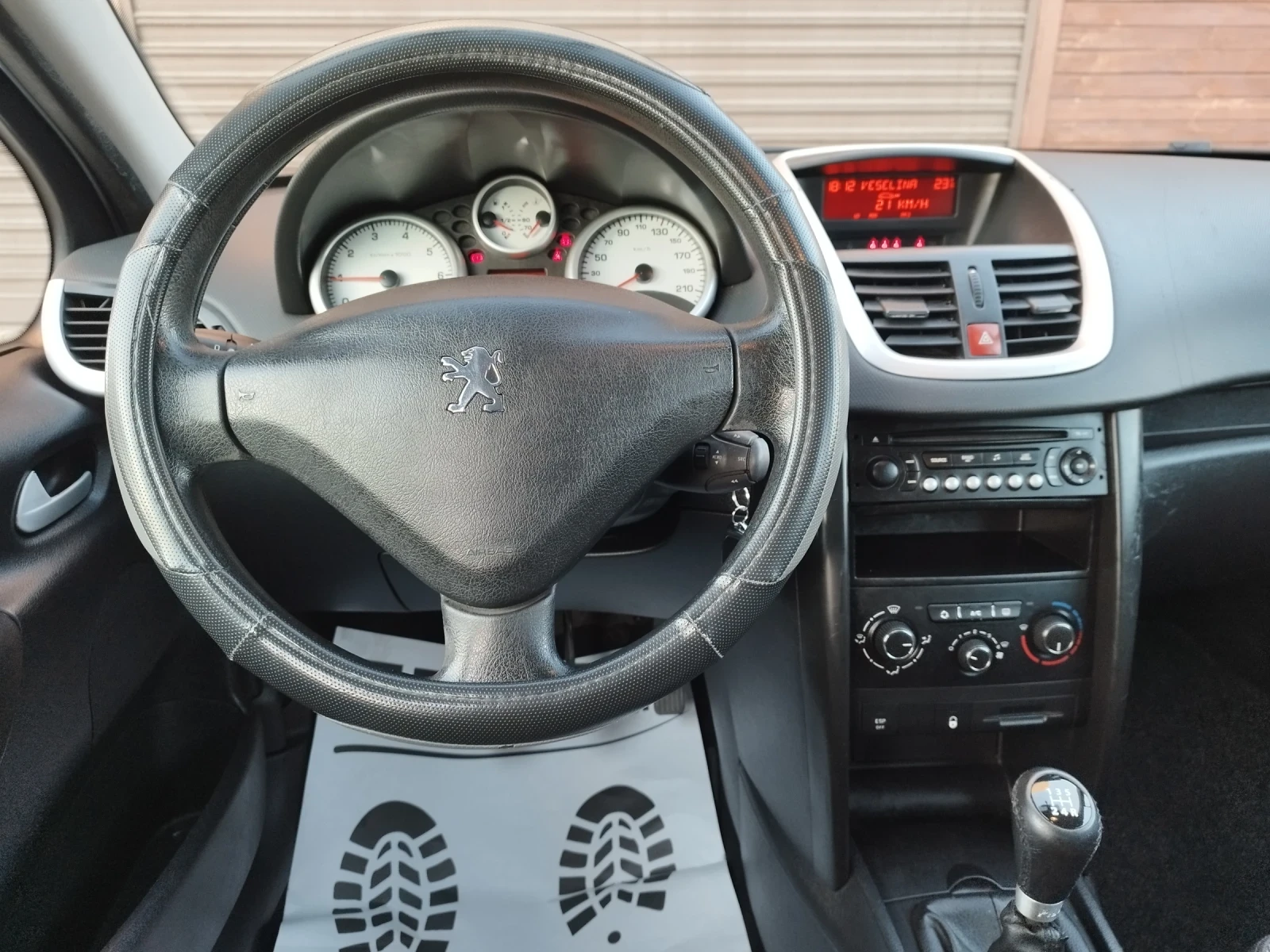 Peugeot 207 1.2 I, ����� ���������, �������� | Mobile.bg � ����������� 10