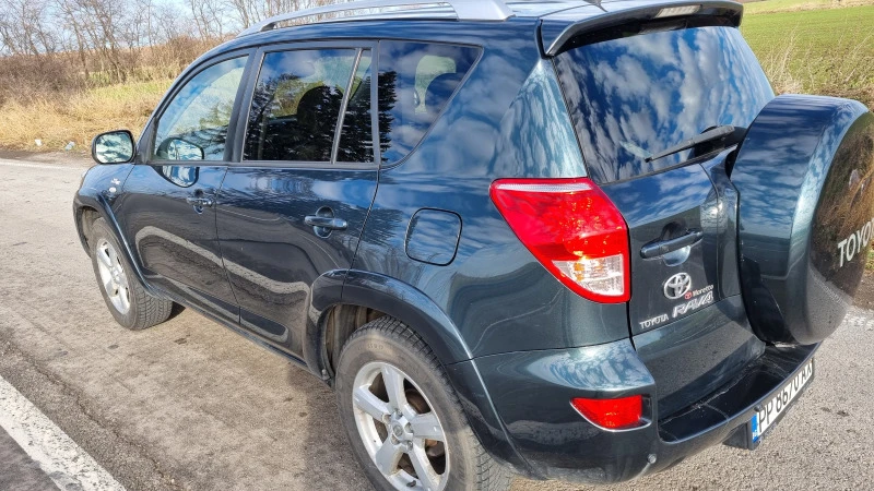 Toyota Rav4 2.2 D-CAT, снимка 4 - Автомобили и джипове - 43488446