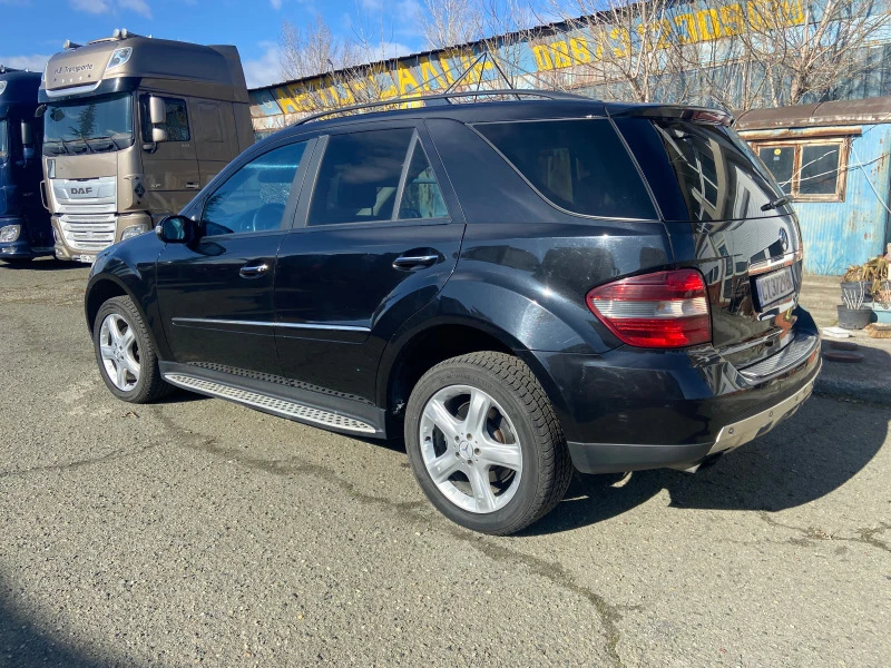 Mercedes-Benz ML 320, снимка 3 - Автомобили и джипове - 44276130