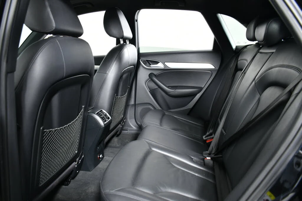 Audi Q3 * S-Line* HeadUp* АвтоКредит* (ЦЕНА ДО БГ) - изображение 6