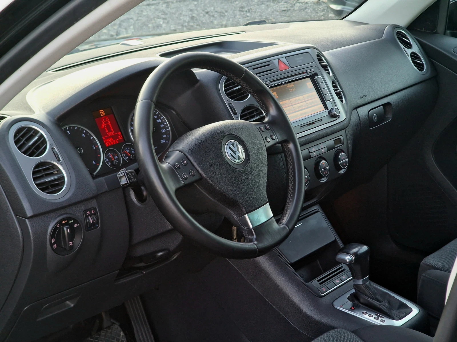 VW Tiguan 2.0TDI* 4motion&sport - изображение 7