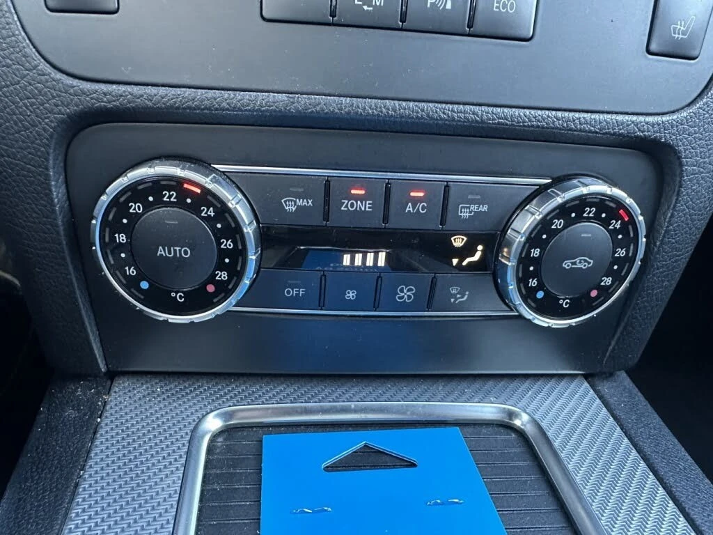 Mercedes-Benz GLK 4MATIC* АвтоКредит* (ЦЕНА ДО БГ), снимка 16 - Автомобили и джипове - 54055784