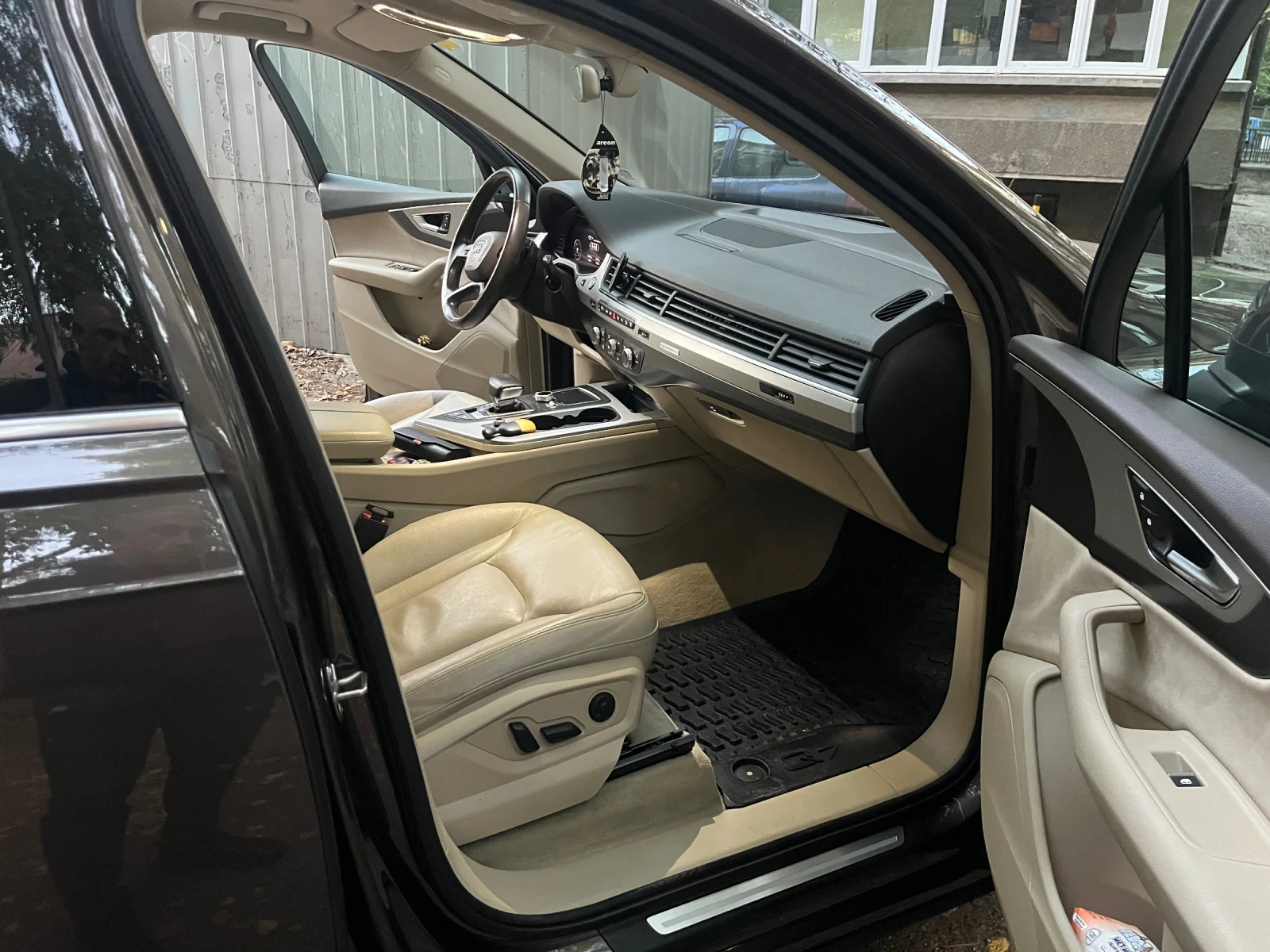 Audi Q7, снимка 10 - Автомобили и джипове - 55043659