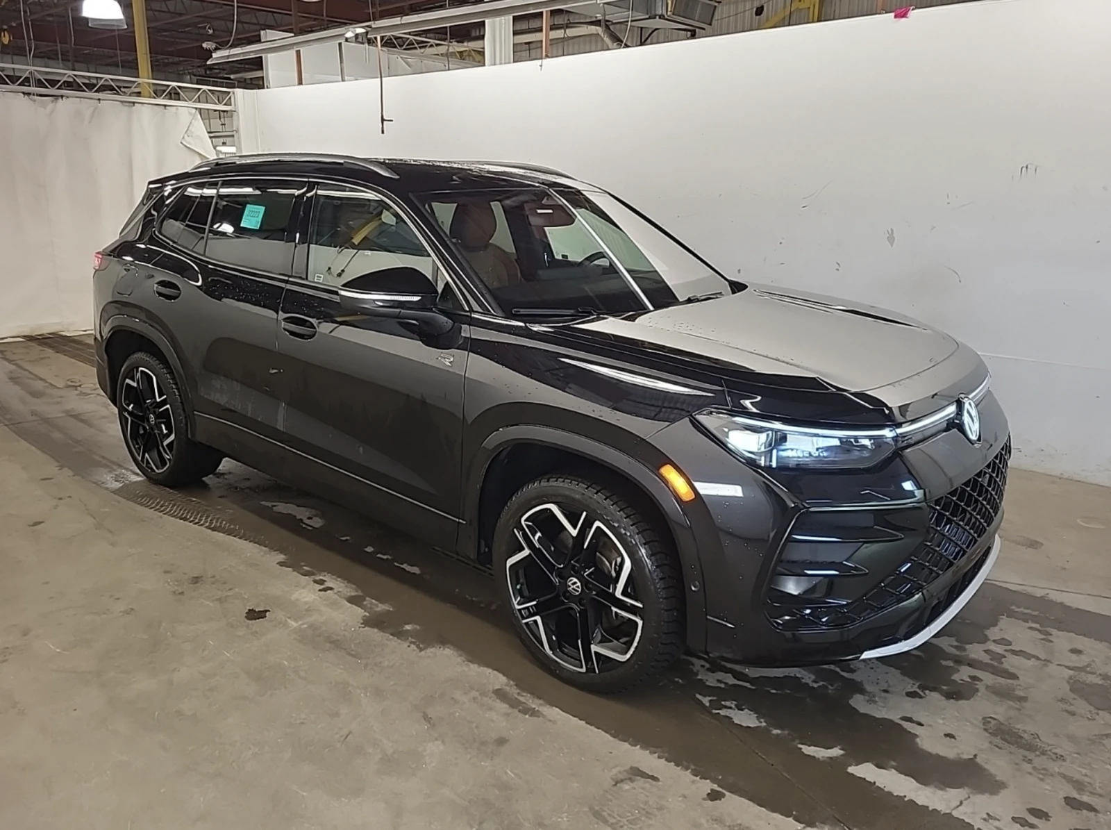 VW Tiguan 2025 Volkswagen TIGUAN HIGHLINE R-LINE, снимка 3 - Автомобили и джипове - 54819082