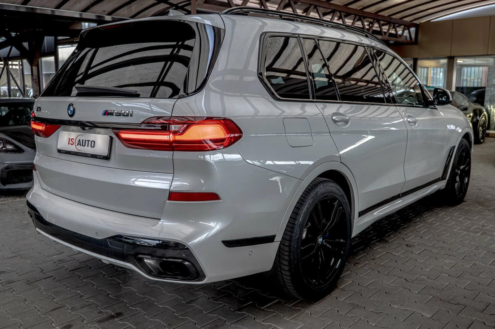 BMW X7 M50i/Harman Kardon/SKY Lounge/Кристал/Камера 360/H, снимка 6 - Автомобили и джипове - 55903682