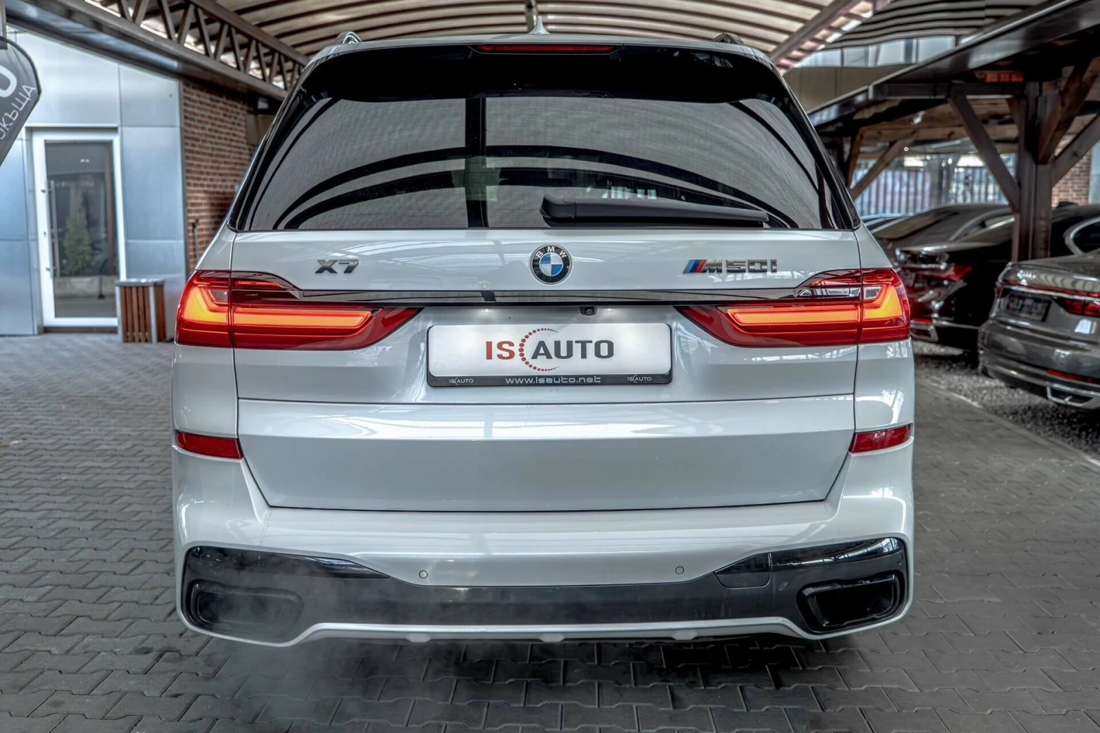 BMW X7 M50i/Harman Kardon/SKY Lounge/Кристал/Камера 360/H, снимка 4 - Автомобили и джипове - 55903682