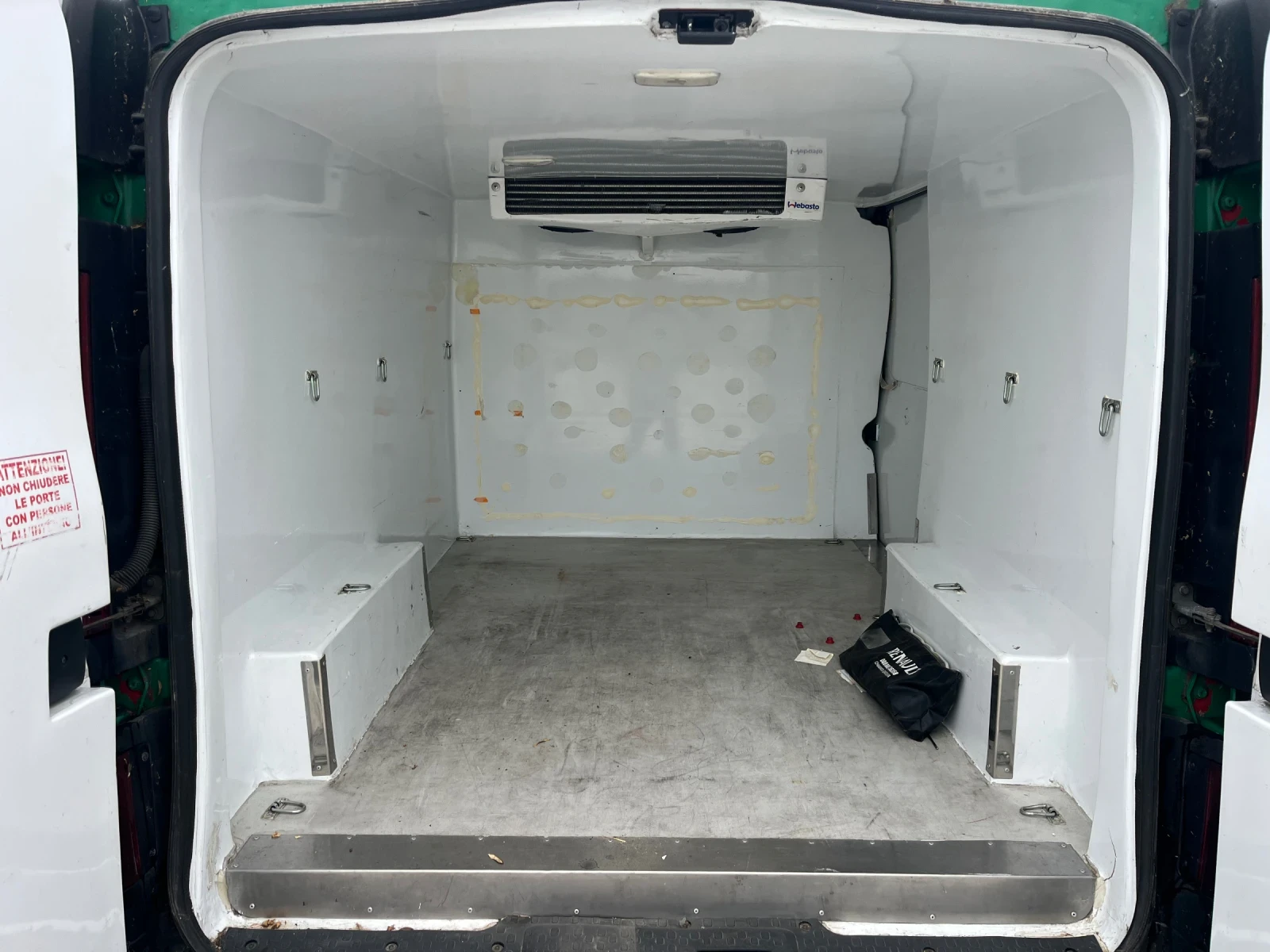 Renault Trafic Хладилен, Италия, 12/2016 - изображение 7