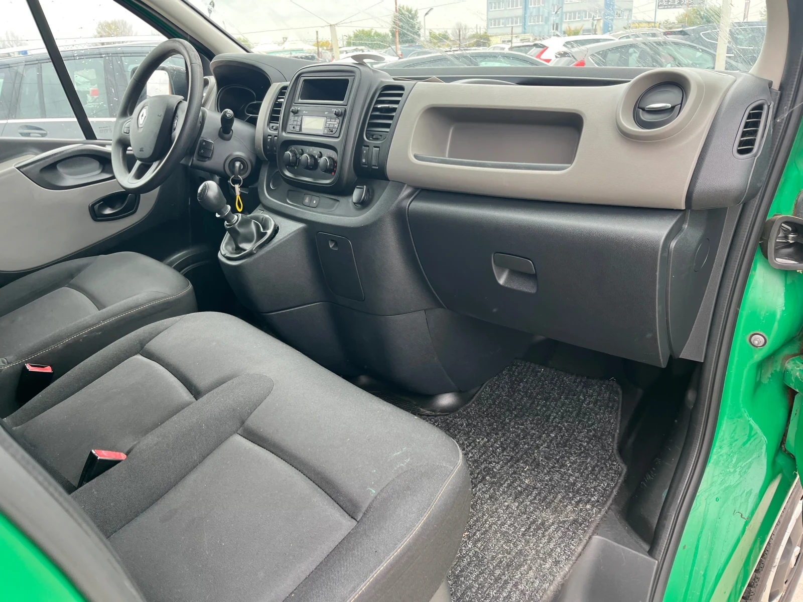 Renault Trafic Хладилен, Италия, 12/2016 - изображение 10