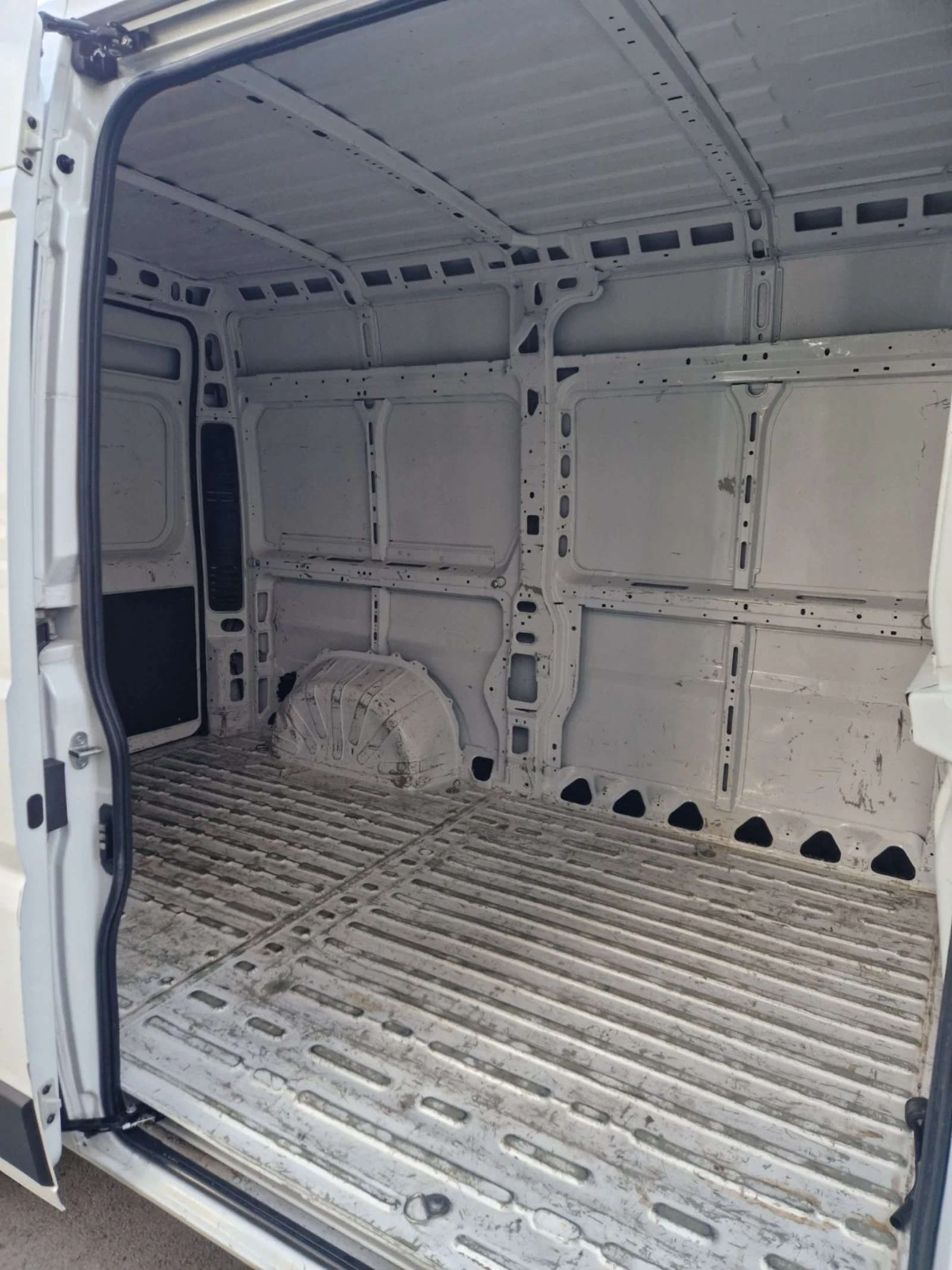 Peugeot Boxer 2.2 /140 к.с - изображение 10