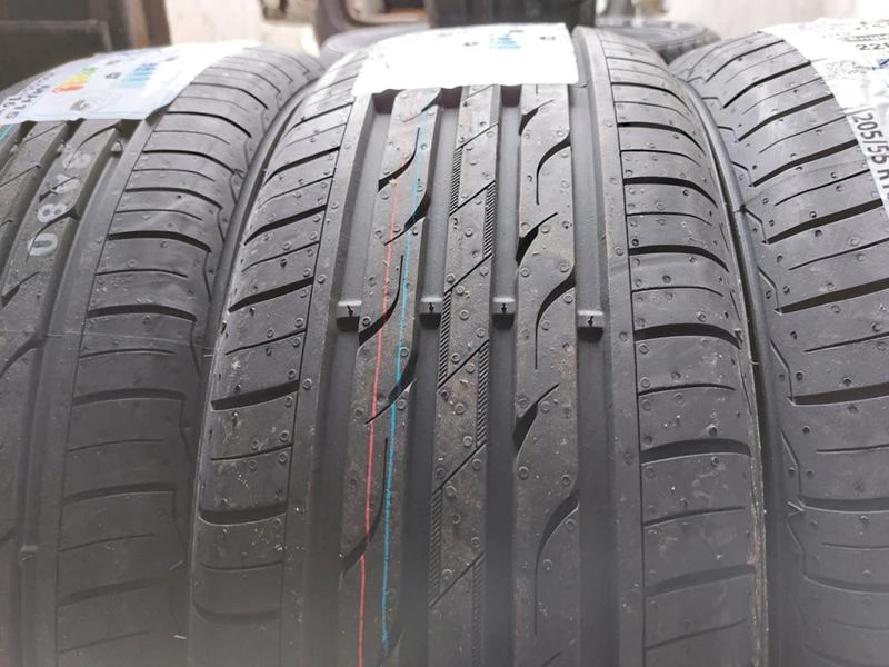 Гуми Летни 205/55R16, снимка 4 - Гуми и джанти - 36279210