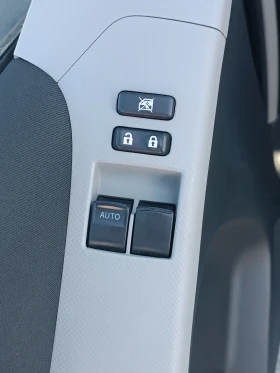 Toyota Yaris 1, 0 бензин, ЛИЗИНГ , снимка 9