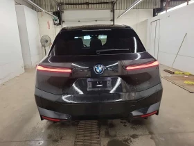 BMW iX XDRIVE40| HUD| PANO| 360| CARFAX| 2 КЛЮЧА| , снимка 7