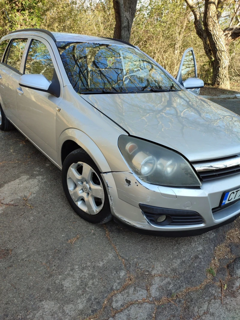 Opel Astra H 1.6i Газ/Бензин, снимка 3 - Автомобили и джипове - 47385159